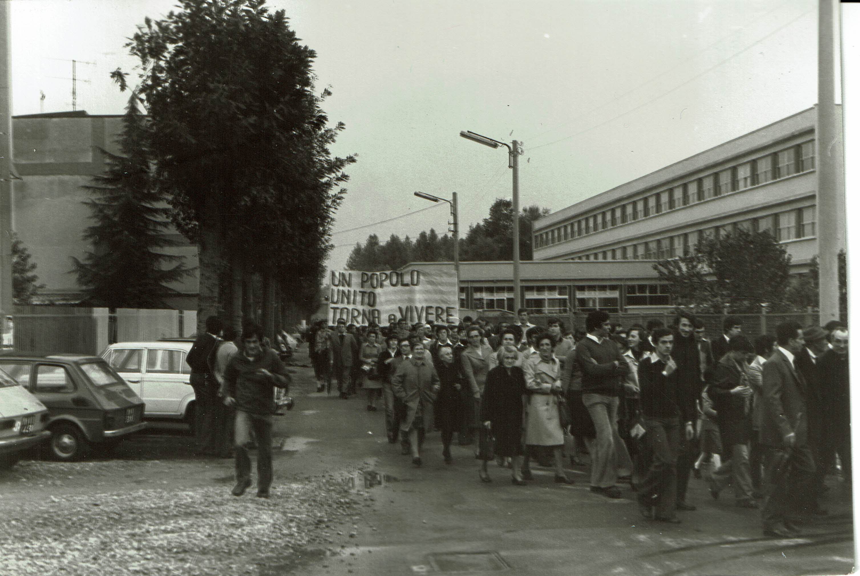 Grande manifestazione di solidarietà dei paesi vicini Grande manifestazione di solidarietà dei paesi vicini